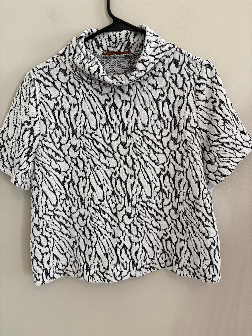 Belldini Black and White Short-Sleeve Turtleneck Top